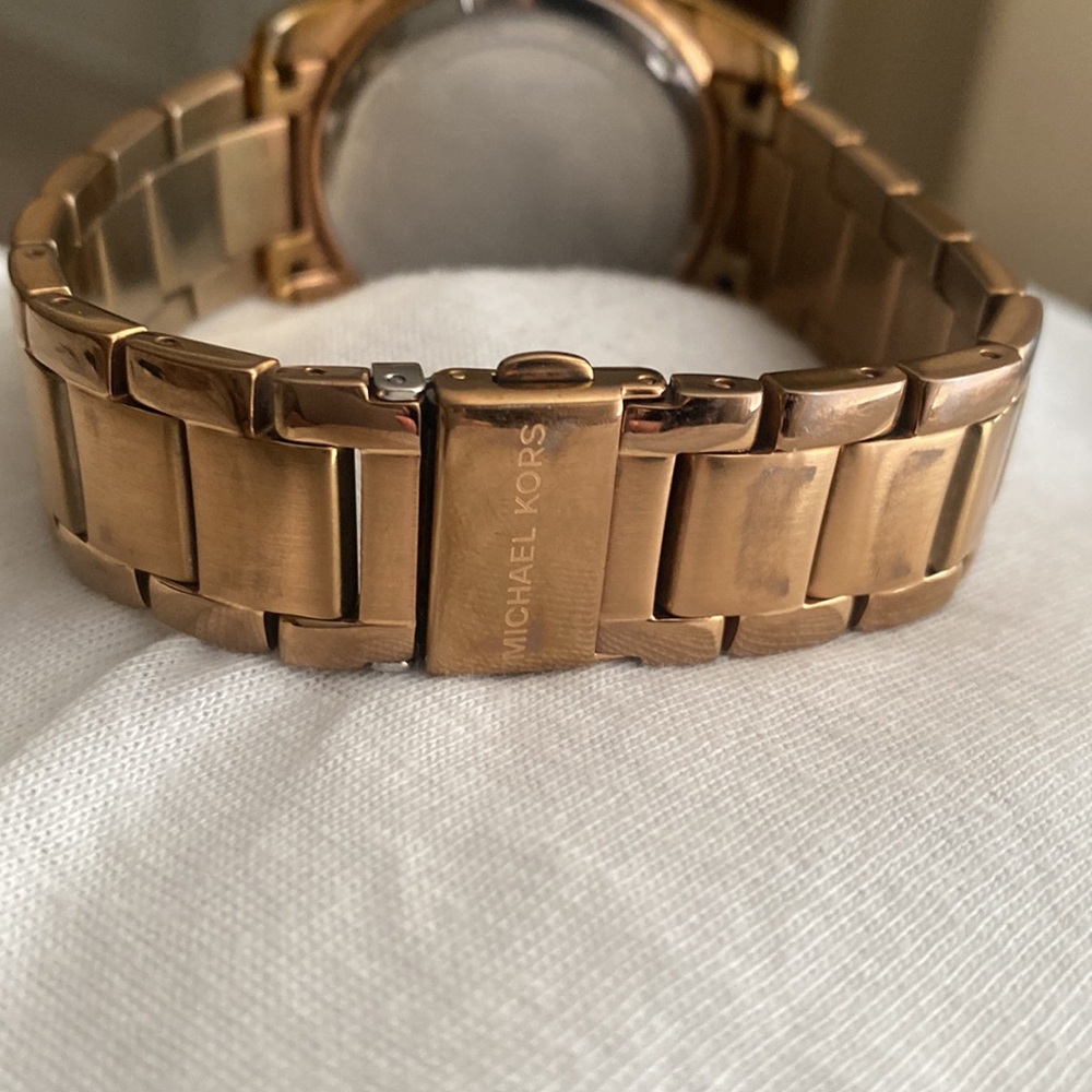 Michael Kors Women's Watch - Picture 7 of 8